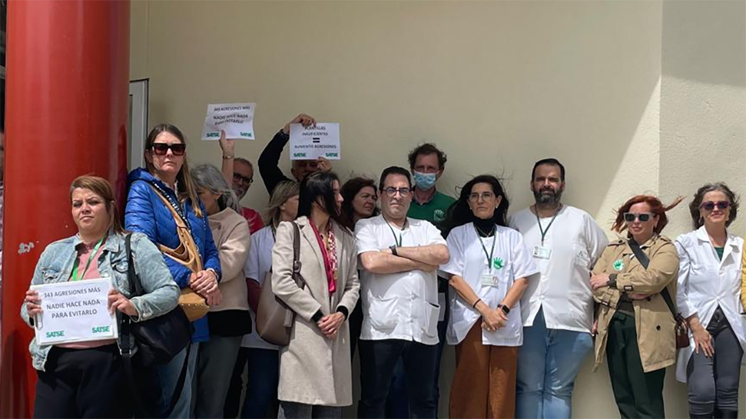 Concentración en Cádiz contra las agresiones